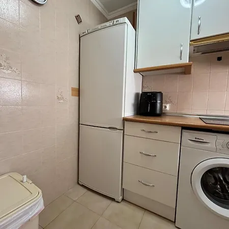Apartmento Helena - 3 Minutos Desde La Playa كاليبي